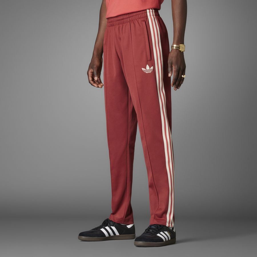 Bayern München Track Pants OG Beckenbauer - Mystery Red - Men's-SoccerKits Hub | Buy Soccer Jerseys Online